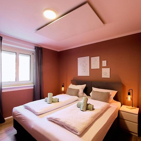 Dreams, 3 Schlafzimmer, Parkplatz, Stadtzentrum Ной-Улм Екстериор снимка